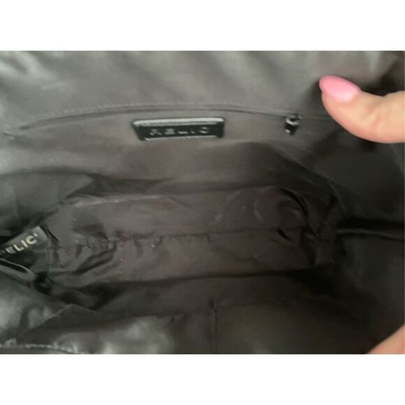 Relic Swan Heart Tote Bag Faux Leather - Picture 10 of 12